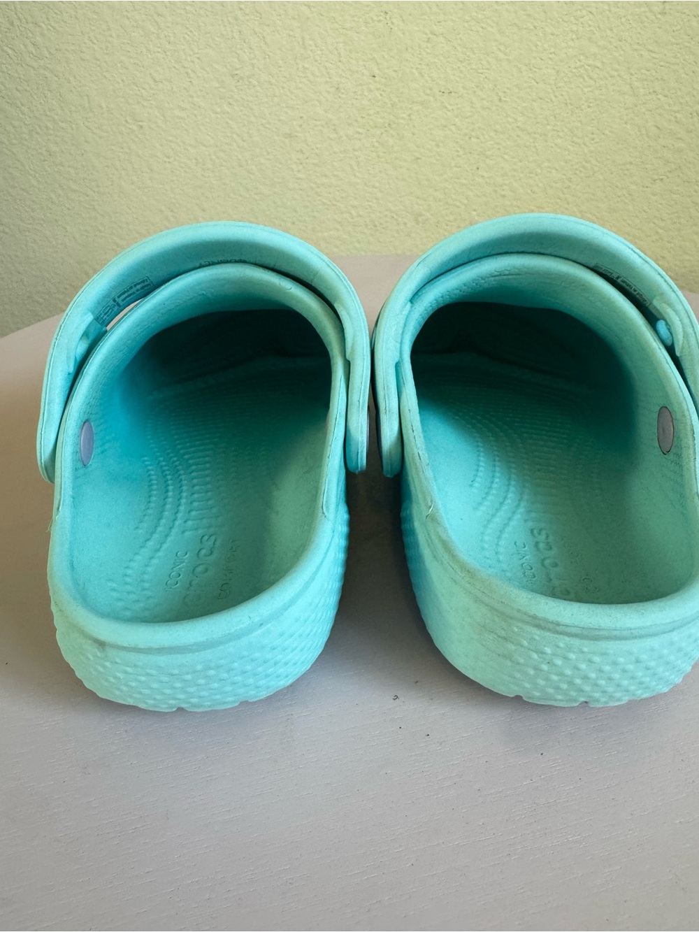 CROCS Light Blue Frozen Character Clog Shoes size 10 - Picture 7 of 10